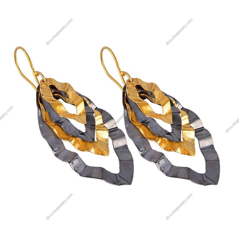 Elegant silver plain dangle earrings with a timeless design alternate image