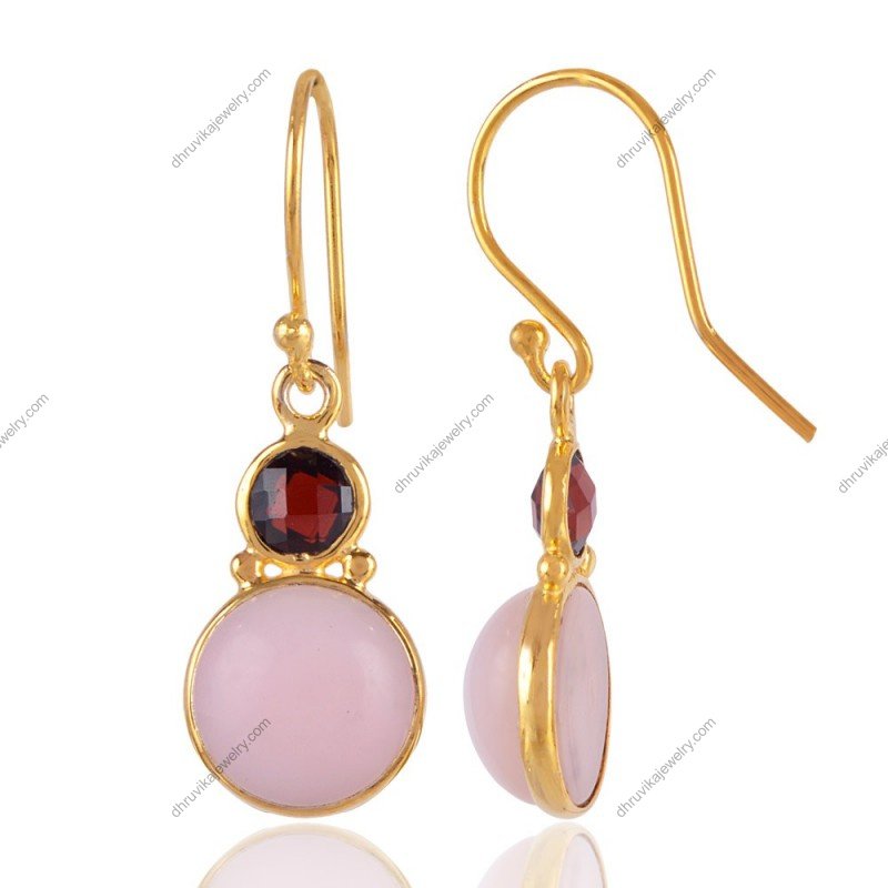 Gold-plated dangle earrings with garnet and rose quartz gemstones, elegant and handcrafted view1