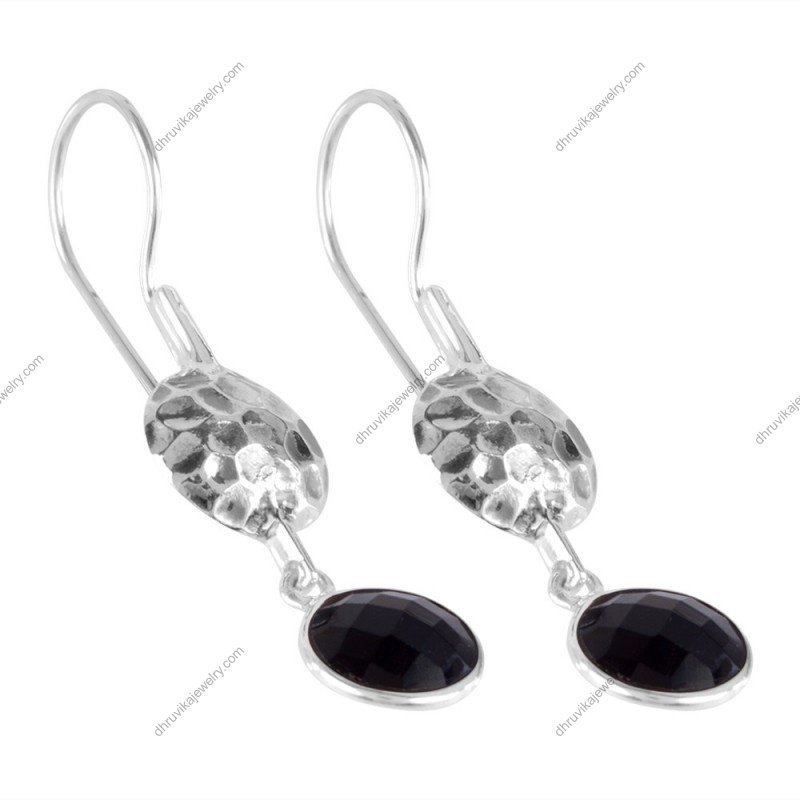 Elegant silver dangle earrings with hammered discs and black gemstones alternate image