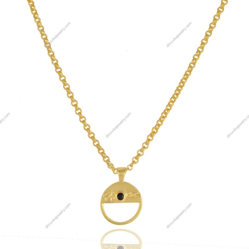 Gold-plated circle pendant necklace with black stone on adjustable chain alternate image