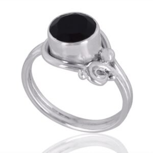 Elegant Black Onyx sterling silver statement ring with vintage boho design main view